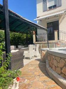 Très beau Studio lumineux dans Villa avec piscine