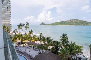 Departamento exclusivo en Mazatlan con alberca y vistas a la playa