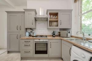 Modern 2 bed flat - Hammersmith Grove