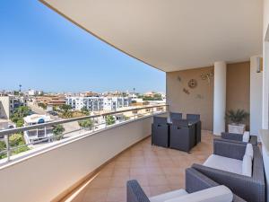 Modern apartment with pool, jacuzzi and gym #1984