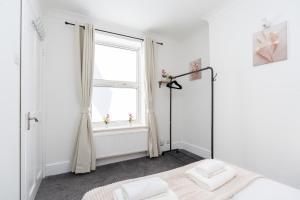 Open Mind Property - House with 6 Double Beds