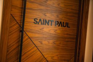 SAINT PAUL - Unrivalled 3BR Penthouse Apartment with Hot Tub Leeds