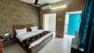 Baga Blue Marine Beach Resort