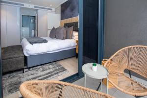 Living in luxury 16 on Bree 1501