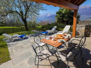 Bellavista I Garten Ferienwohnung mit Pool