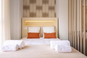 Archeros Deluxe Center by Valcambre