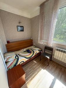 Cozy Central Room with Terrace