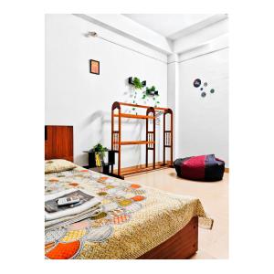Ronin Stays Private 1BHK with AC Bedroom & Kitchen