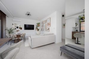 Air-conditioned Apartment with Parking in Warsaw near PGE Narodowy