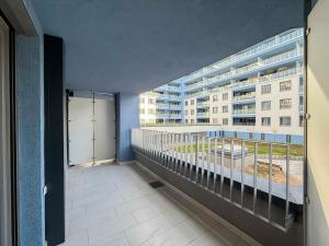 River Danube flat w balcony and FREE guarded parking