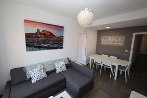 Incredible apartment for 10 in downtown Alicante By ElConserje