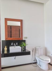 Villa Vipa - Unique 3 Bedrooms pool villa near Naiharn Beach