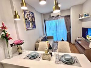 Luxury Living in Chiang Mai Astra Sky River