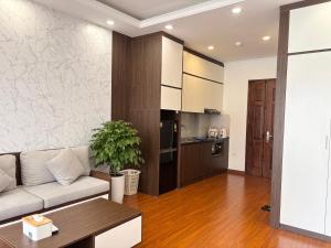 Light filled Apartment-City view