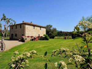 Tuscan Family Villa with Sauna