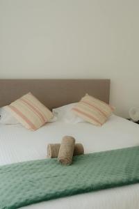 Boutique Guesthouse - Private Top floor - 3 rooms - host on site available