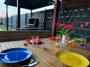 Ferienhaus Elbharmonie - Hunde willkommen, Garten vollständig umzäunt, Pool, Kamin und Spielzimmer - super für Familientreffen