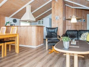 6 person holiday home in Rømø