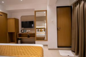 Hotel Malad Inn opposite Malad Railway Station