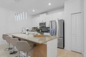 Disney Getaway Private Pool Themed Bedrooms. Book Now CG771