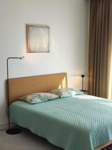 Waterfront Studio Apartment - Marina Village