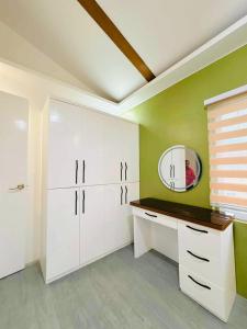 Elegant 3 Bedroom House near Airport