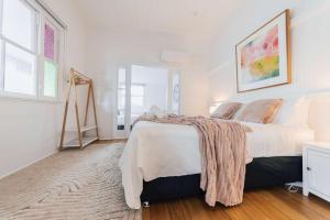 Urban Getaway Colonial 6 beds 2 bath aircon pet family