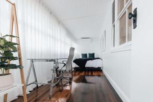 Urban Getaway Colonial 6 beds 2 bath aircon pet family