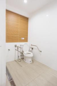 Nitichai place, Cozy 3-Storey Sukhumvit Stay