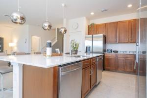 Disney Getaway Private Pool Themed Bedrooms. Book Now BV241