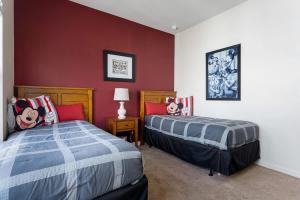 Disney Getaway Private Pool Themed Bedrooms. Book Now LV7