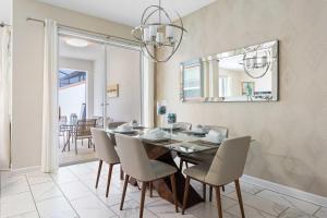 Disney Getaway Private Pool Themed Bedrooms. Book Now SLR506