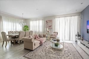 Disney Getaway Private Pool Themed Bedrooms. Book Now SLR499