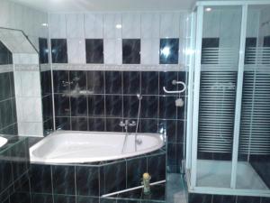 Holiday Home Stara Kamienica near Ski Slopes