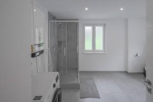 Gäste- und Monteurwohnung in Schramberg mit Parkplatz, WLAN, Küche bis 6 Personen - SCH02