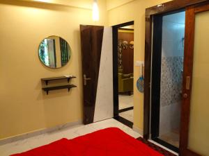 Fuchsia Stays Candolim Apartment