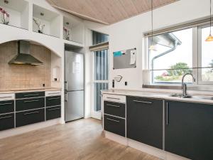 8 person holiday home in Ålbæk