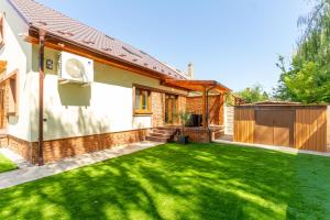 Bolyai Apartments w AC PARKING terrace ev charger