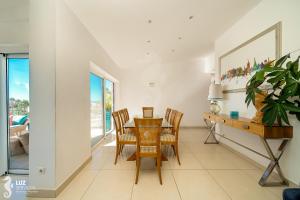 180 degree Ocean Views, Pure Paradise