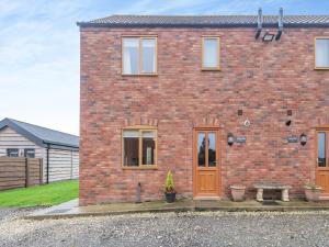 Lake View 1 - Uk45577