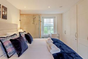 4 Bed in Widcombe oc-bhr13