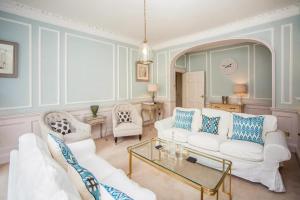 3 Bed in Bath oc-bhr53