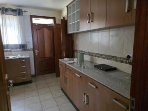 Milimani executive apartment 3bdrm with dsq