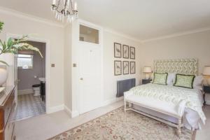 3 Bed in Bath oc-bhr40