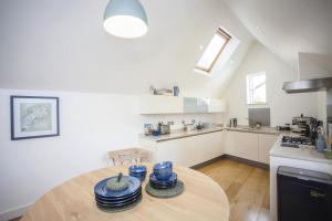 2 Bed in Bath oc-bhr9