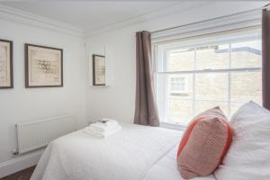 2 Bed in Bath oc-bhr28