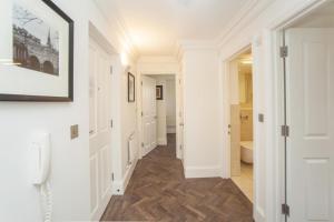 2 Bed in Bath oc-bhr28
