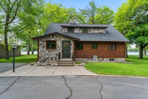 Serpent Lake Getaway