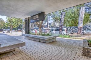Luxe Rosebank Retreat