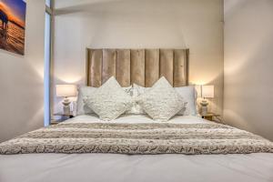 Luxe Rosebank Retreat